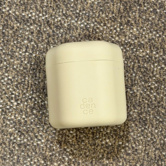 Cadence Capsule Medium Sand “Face Moisturizer” - Picture 2 of 2